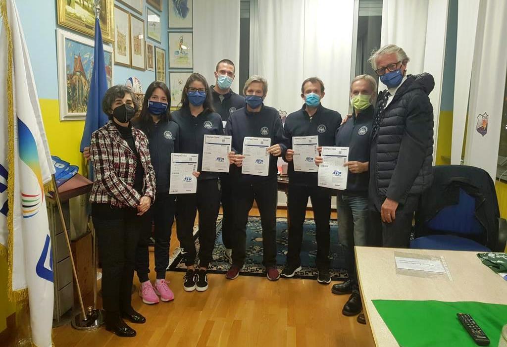 Scopri di più sull'articolo Torino Universitaria: la Prorettrice Montanaro ha premiato il team PoliTo, vincitore della prima edizione del Torneo Nazionale Accademico a Squadre di Tennis